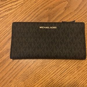Michael Kors wallet